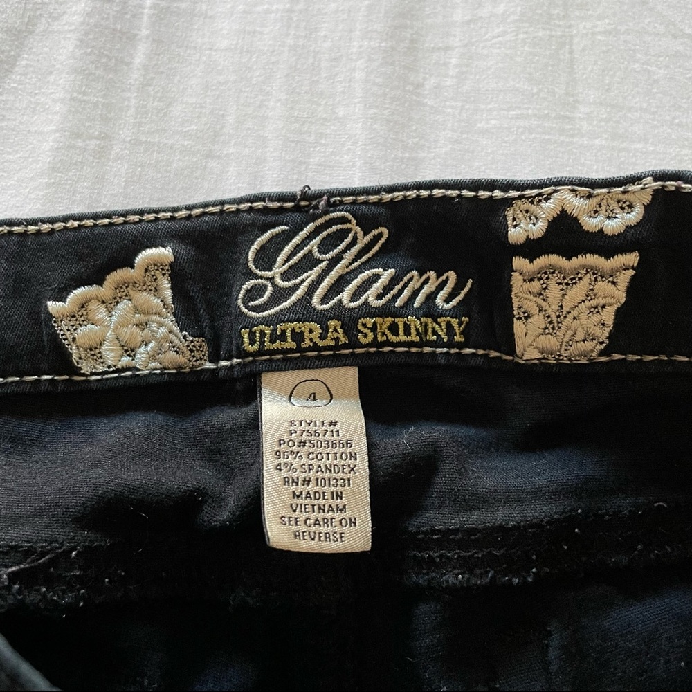Refuge Jeans - Picture 5 of 7